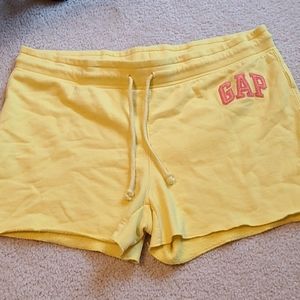 GAP yellow shorts size large